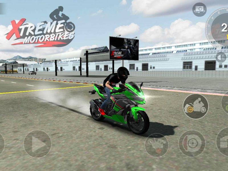 Bối cảnh rộng lớn trong Xtreme Motorbikes Mod xe độ
