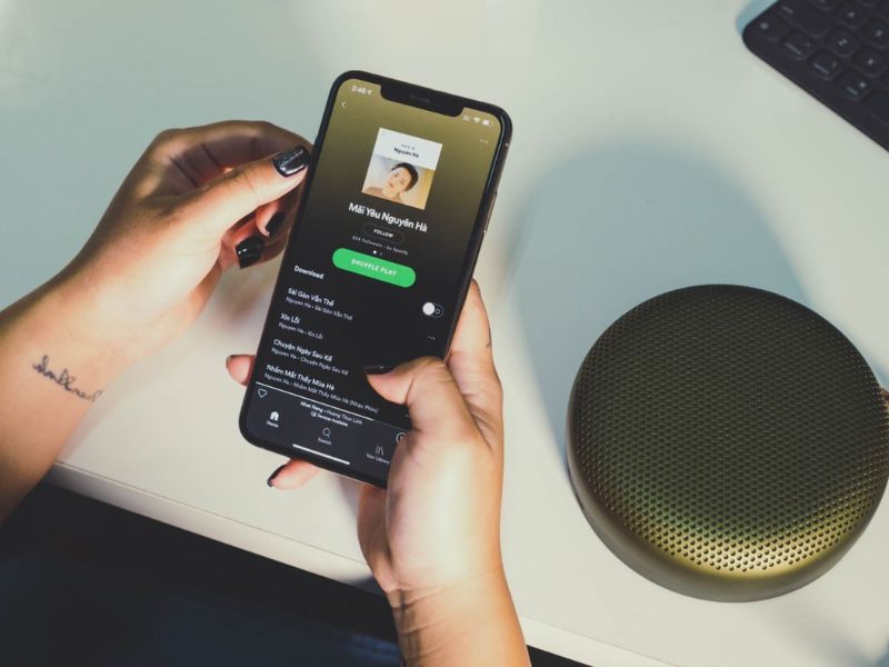 Chế Độ Ngẫu Nhiên Trong Spotify Premium 